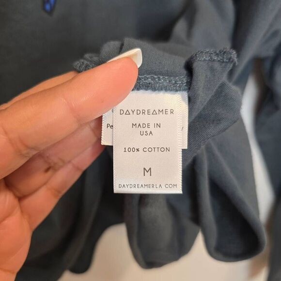 Daydreamer AC/DC Crop Sweatshirt Women's Medium Gray Graphic Print Gorpcore - Picture 5 of 6